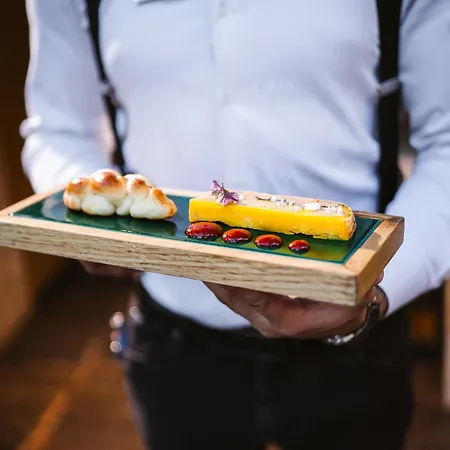 Hotel Avalon & Miskolc