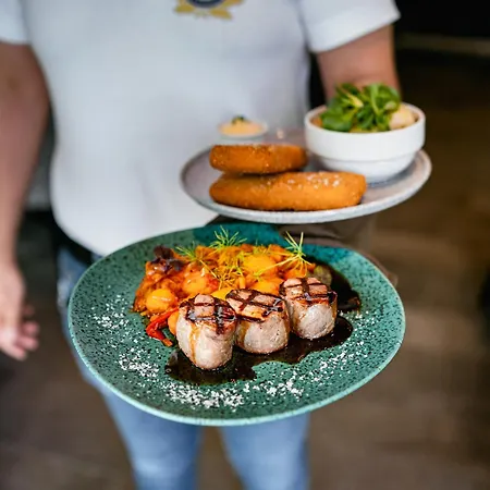 Avalon & Hotel Miskolc