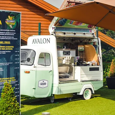 Hotel Avalon &