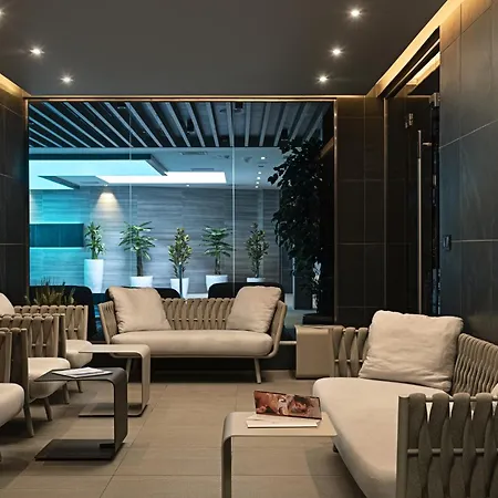 Hotel Avalon &